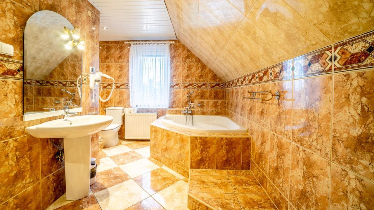 Vila Dom Do Wynajecia Lena Kowary Exteriér fotografie